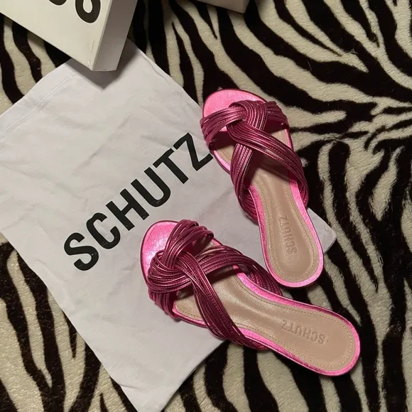 Schutz Khayla Metallic Pink Sandals