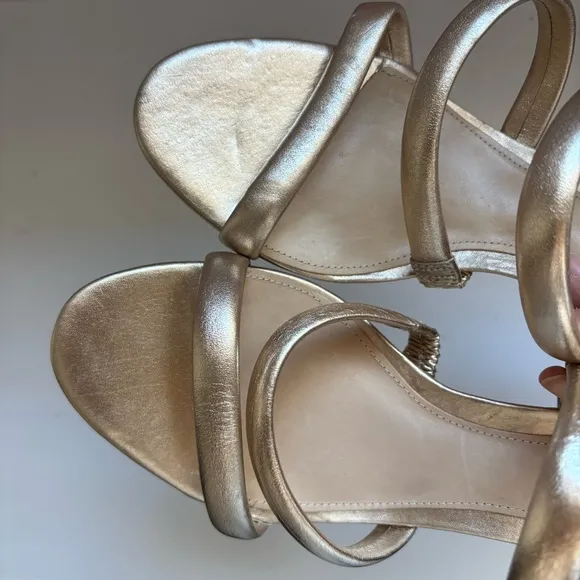 Schutz Olly Block Heel Sandal  Sz 10.5B