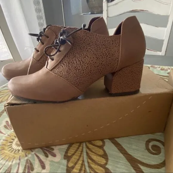 Sergio Tomani Elida Chunky Heel Shoes NEW 41 10.5
