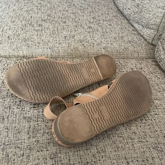 Sesto Meucci Sylke Tan Beige Sandals Size 10