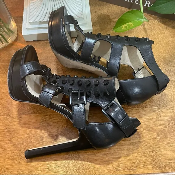 Sexy Michael Kors platform heels