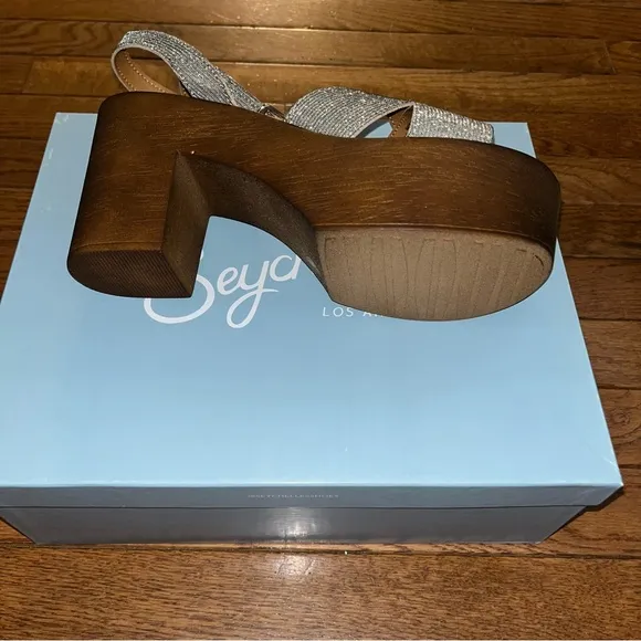 Seychelles Sweetener Platform Sandals Shimmer Fabric Woodgrain Heel Women’s 8.5