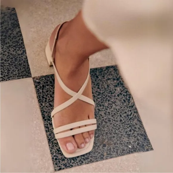 SEZANE Ecru Off White Leather Strappy Block Heel Pernille Sandals Heels 38 US 7