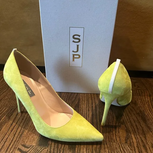 SJP by Sarah Jessica Parker Green Heels with Suede Material and Stiletto Design