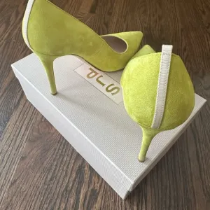 SJP by Sarah Jessica Parker Green Heels with Suede Material and Stiletto Design