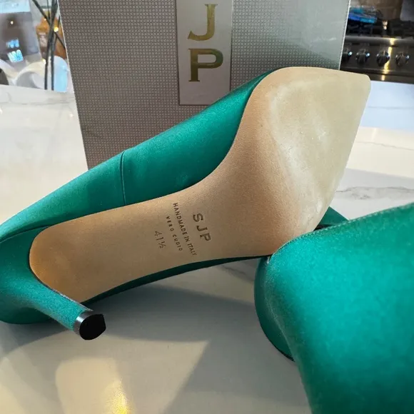 SJP Sarah Jessica Parker fawn pumps green 41.5