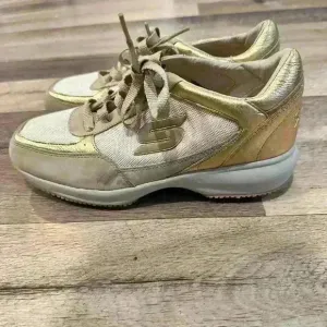 Skechers Gold &amp; Tan Wedge Fit Shoes Sz. 7.5