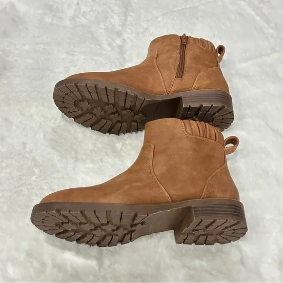 SM New York Luna Ankle Booties Boots Chestnut Low Block Heel Side Zip Round Toe