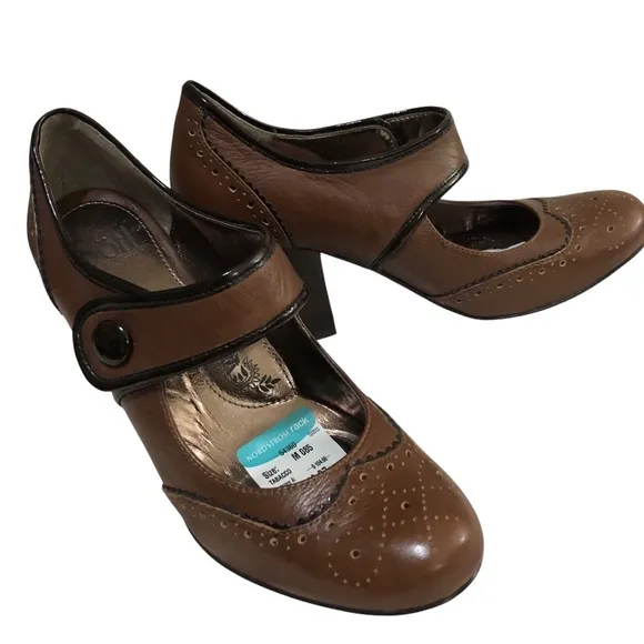 Sofft Fiona Leather Mary Jane Pump Winged Tooth Padded Insoles Tabacco Heels 8.5