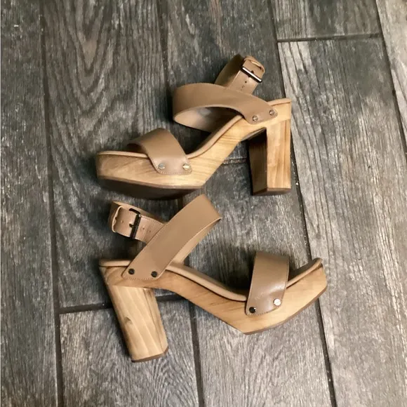 Solange High-Heel Platform Sandals