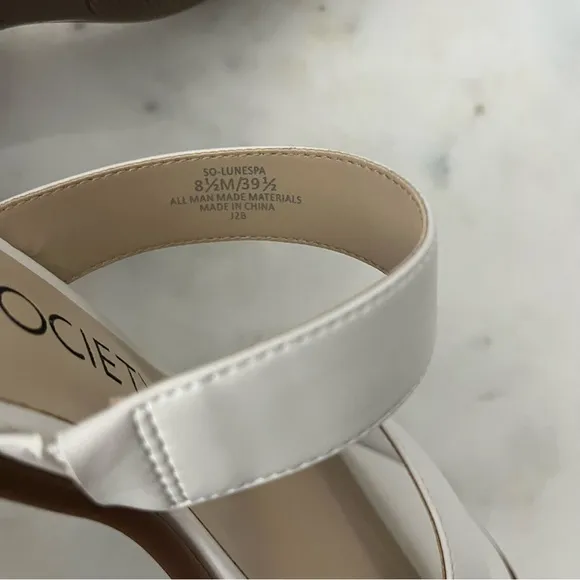 Sole Society “Lunespa” strappy 2.25” espadrille detail block heel sandals