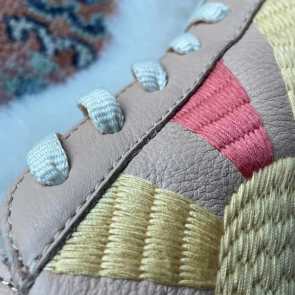 Soludos embroidered sneaker tennis shoe rainbow sun chill out tan blush 8.5