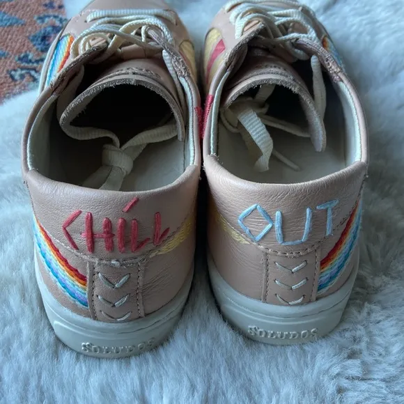 Soludos embroidered sneaker tennis shoe rainbow sun chill out tan blush 8.5
