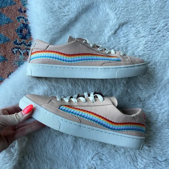 Soludos embroidered sneaker tennis shoe rainbow sun chill out tan blush 8.5
