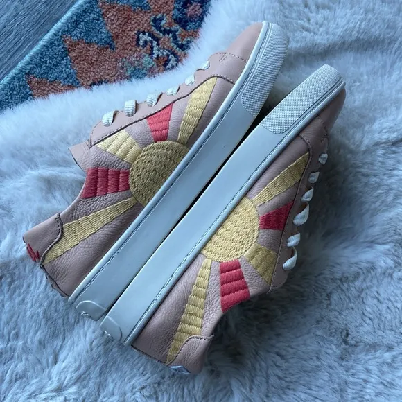 Soludos embroidered sneaker tennis shoe rainbow sun chill out tan blush 8.5