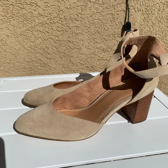 Soludos nude suede block heel sandals size 11