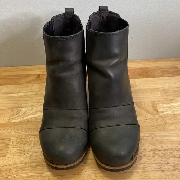 Sorel Joan of Arctic Wedge Chelsea Boots