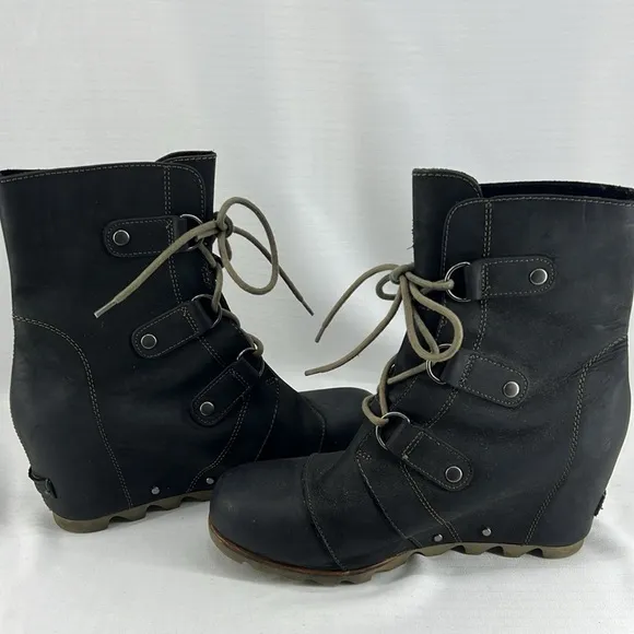 Sorel Joan of Arctic wedge mid lace up