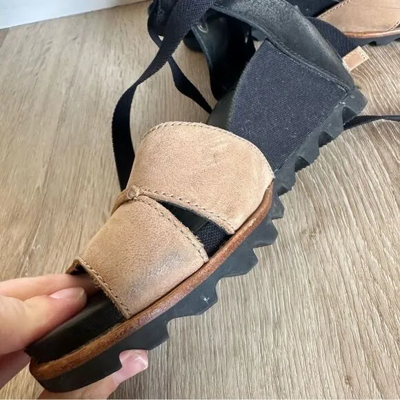 Sorel Joanie Wrap wedge leather Sandals Ankle Tie Black Tan size 7