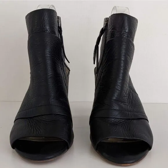 Splendid Darlene ll Black Leather Peep Toe Block Heel Sandals 9