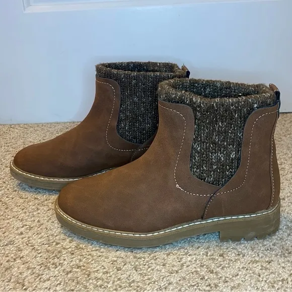 St. John Bay  Women's Delvin Block Heel Booties, Size 6.5 NWOT