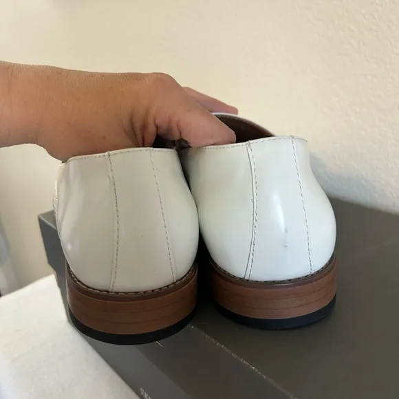 STACY ADAMS Belvin Mens White Loafers Size 10 1/2