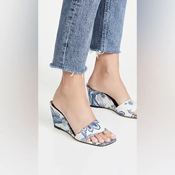 STAUD Billie Tropical Print Canvas Wedge Sandals in Toile De Jouy Size 39 US 9