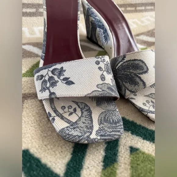 STAUD Billie Tropical Print Canvas Wedge Sandals in Toile De Jouy Size 39 US 9