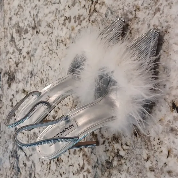 Steve Madden Alexis-R Feather and Rhinestone Slingback Pumps Size 9