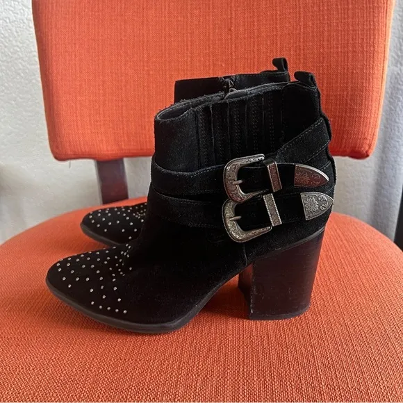 Steve Madden Black Western Buckle Ankle Boots