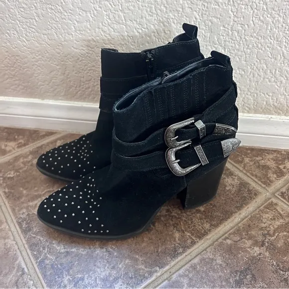 Steve Madden Black Western Buckle Ankle Boots