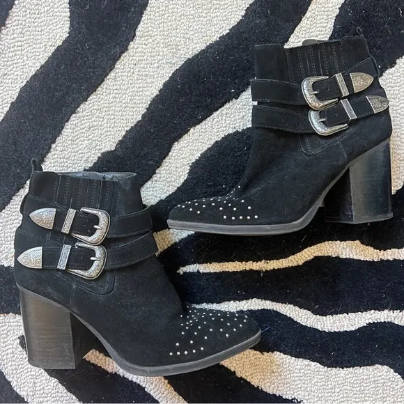 Steve Madden Black Western Buckle Ankle Boots