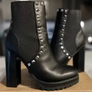 Steve Madden Booties Leather Black Studded Ankle Block Heel Boots BNIOB Platform