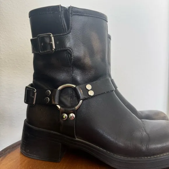 Steve Madden Brixton Block Heel Booties Harness Boots Distressed Brown Leather
