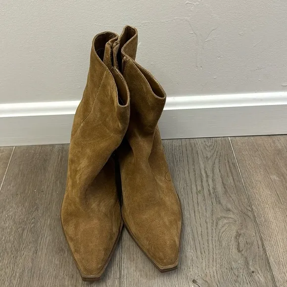 Steve Madden Chestnut Brown Sparrow Block Heel Bootie - Size 6.5