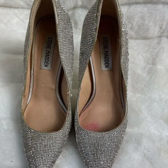 Steve Madden Daisie Crystal heels pointed toe 4.5 “ heels size 7M