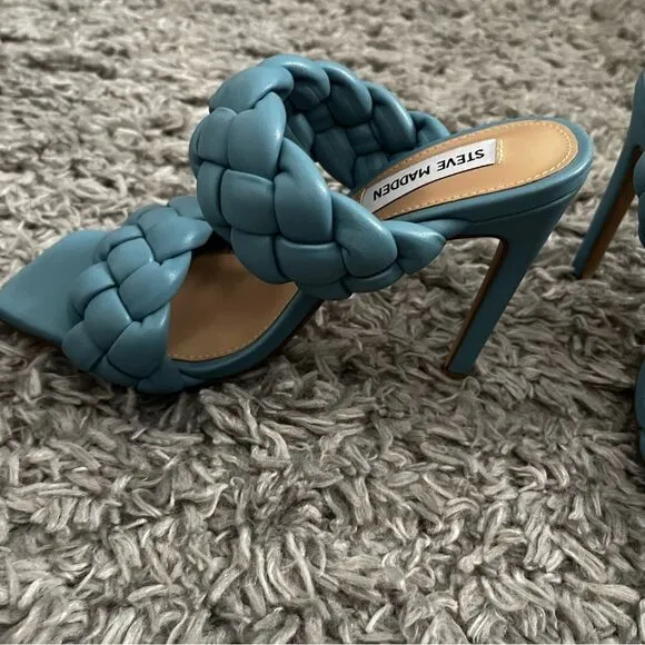 Steve Madden Kenley Vegan Leather Braided Blue Sandals size 7