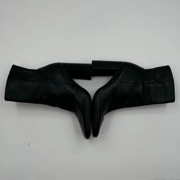 Steve Madden Lourde Black Leather square toe Block Heel Ankle Boots Size 8