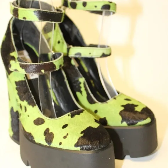 Steve Madden NEW Haruko Womens 7 M Green/Black Dyed Cow Fur Platform Mary Janes