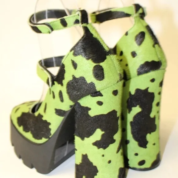 Steve Madden NEW Haruko Womens 7 M Green/Black Dyed Cow Fur Platform Mary Janes