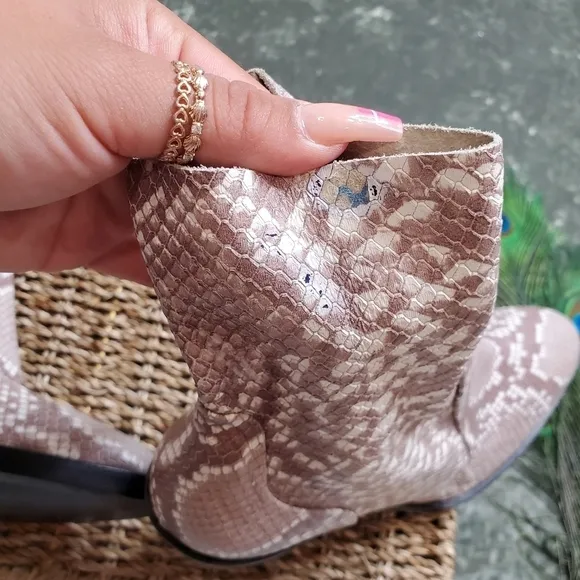Steve Madden Todd Snake Embossed Boots