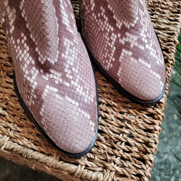 Steve Madden Todd Snake Embossed Boots