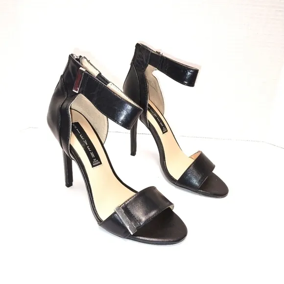 Stevens Madden ankle straps stiletto black sandals Size: 6