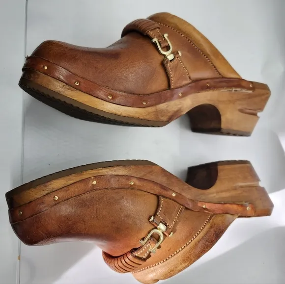 Stride Rite Vintage Boho Brown Leather Mules with Wooden Soles Sz 7.5B