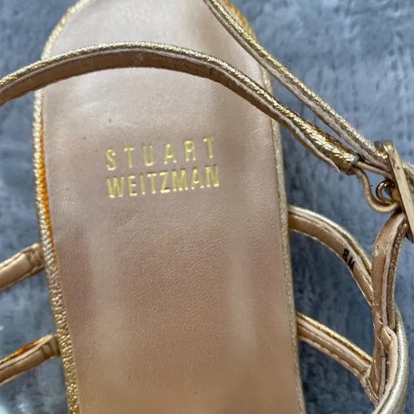 Stuart Weitzman 8M NWOT GOLD leather  Sandals