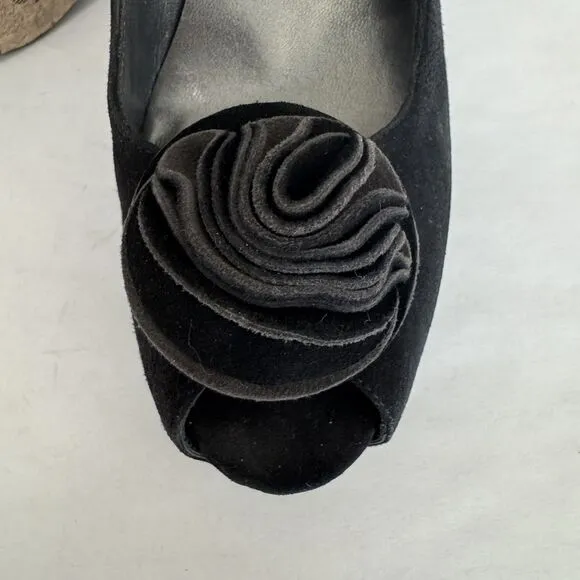 Stuart Weitzman Black Suede Floral Peep Toe Stiletto Heels Women’s 8.5 Evening