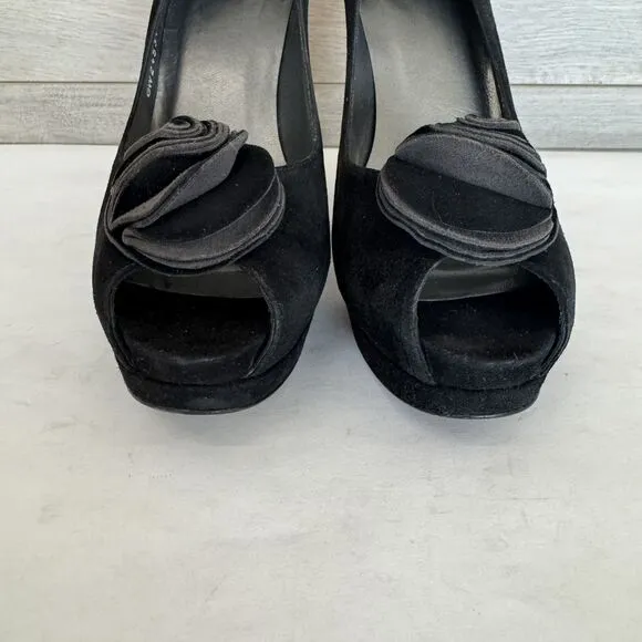 Stuart Weitzman Black Suede Floral Peep Toe Stiletto Heels Women’s 8.5 Evening