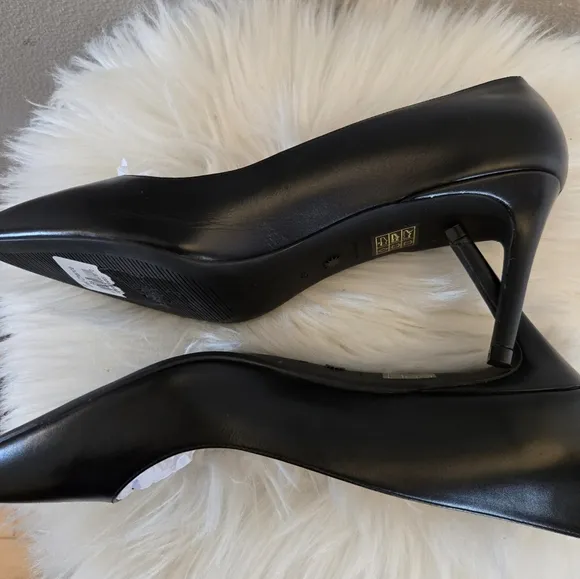 Stuart Weitzman Black Women's Pumps