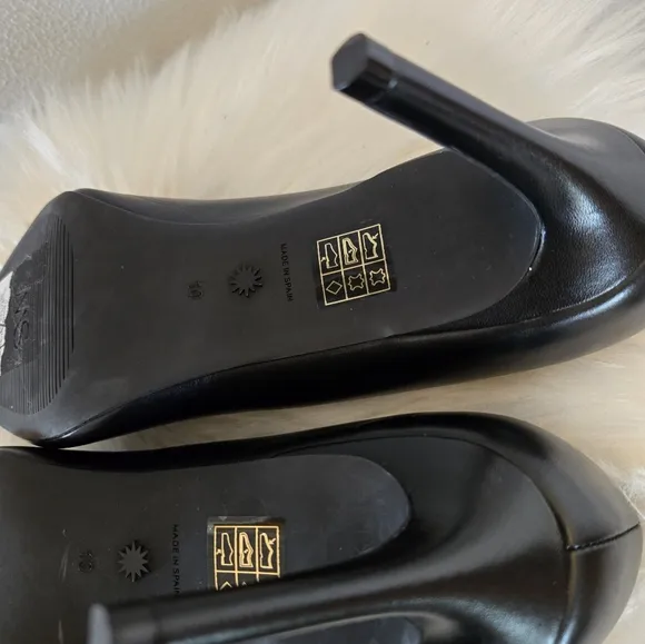 Stuart Weitzman Black Women's Pumps