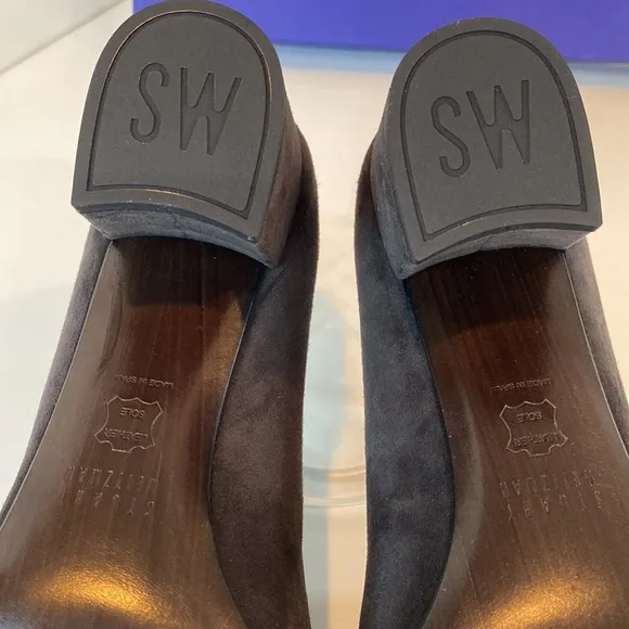 Stuart Weitzman Charcoal Suede Rounded Block Heel Pumps BNIB Narrow Size 8.5N